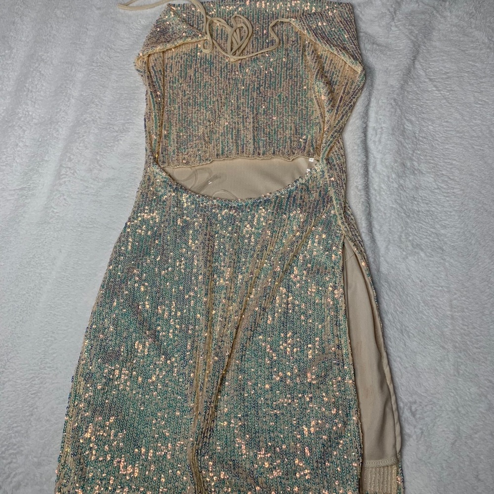 Min dress